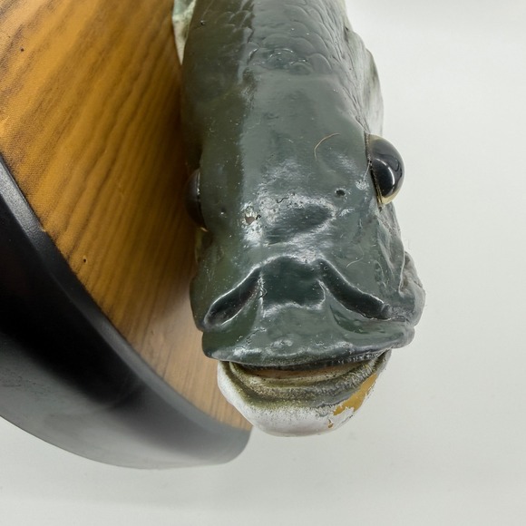 Gemmy Big Mouth Billy Bass Green Silver Plastic Singing Fish 1999 VTG - Picture 3 of 11